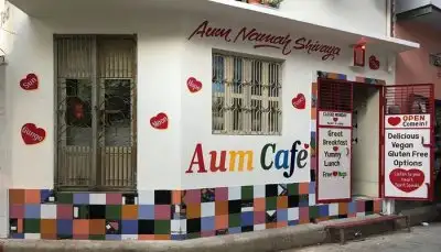 Aum Café