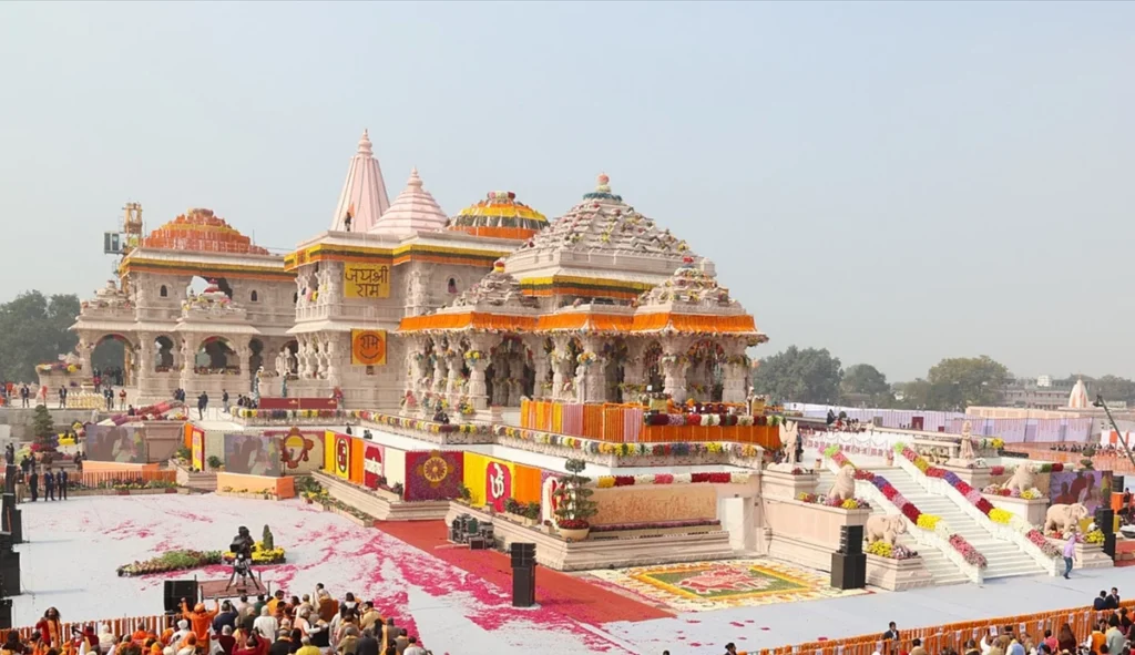 4N5D Varanasi Prayagraj Ayodhya Tour Package | TripCosmos.co
