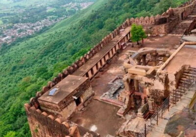 Weekend Spiritual Trip to Chitrakoot 2026: Complete 2-Day Plan, Cost & Booking