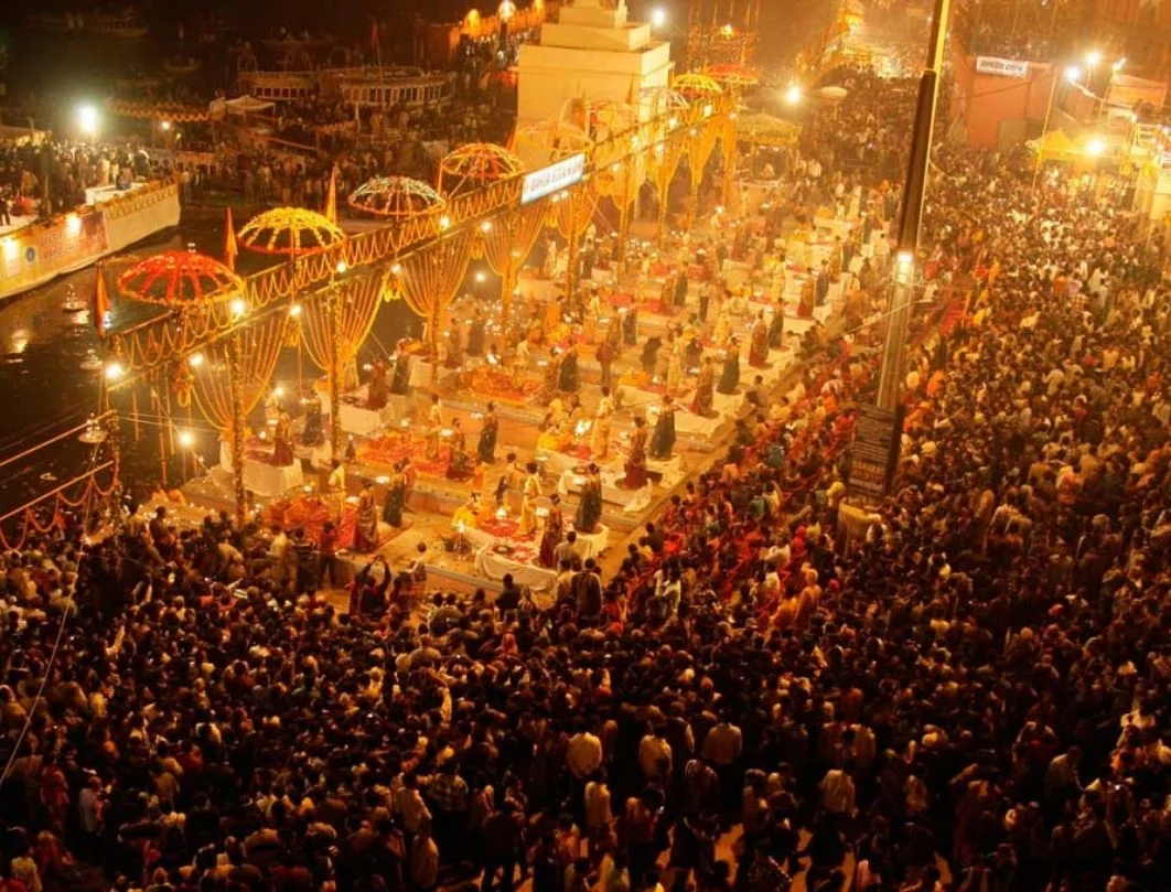 Best 6 Ghat Guide for Evening Aarti in Varanasi - TripCosmos.co