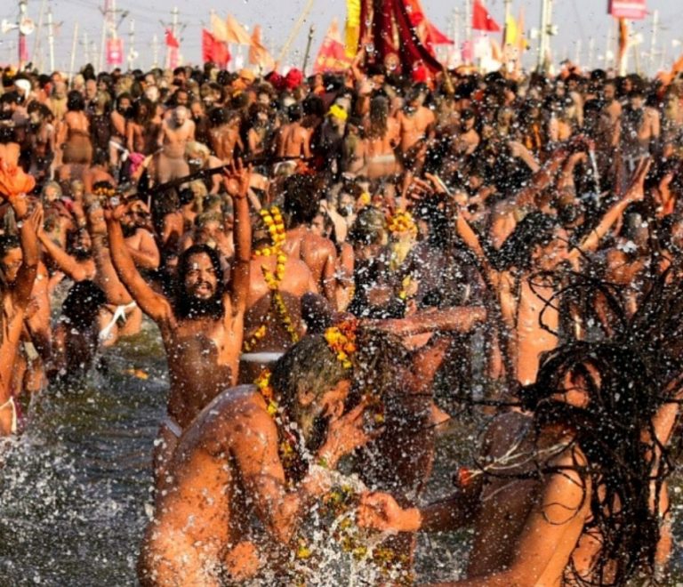 sadhus in kumbh 1