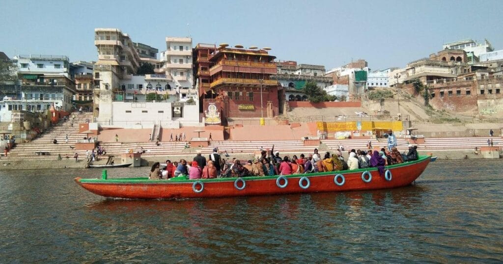 Full Varanasi Ghat Boat Tour with Storytelling Guide
