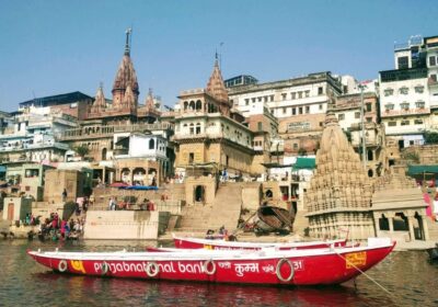 Starting ₹8500 Best Family Room Full Day Varanasi Tour Boat Package | TripCosmos