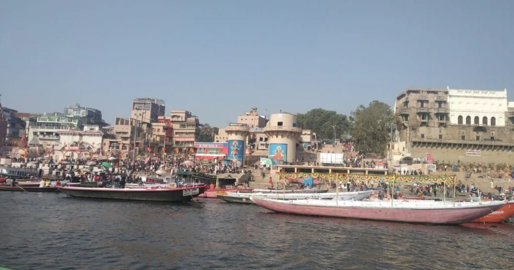 Family Room Full Day Varanasi Tour Boat Package