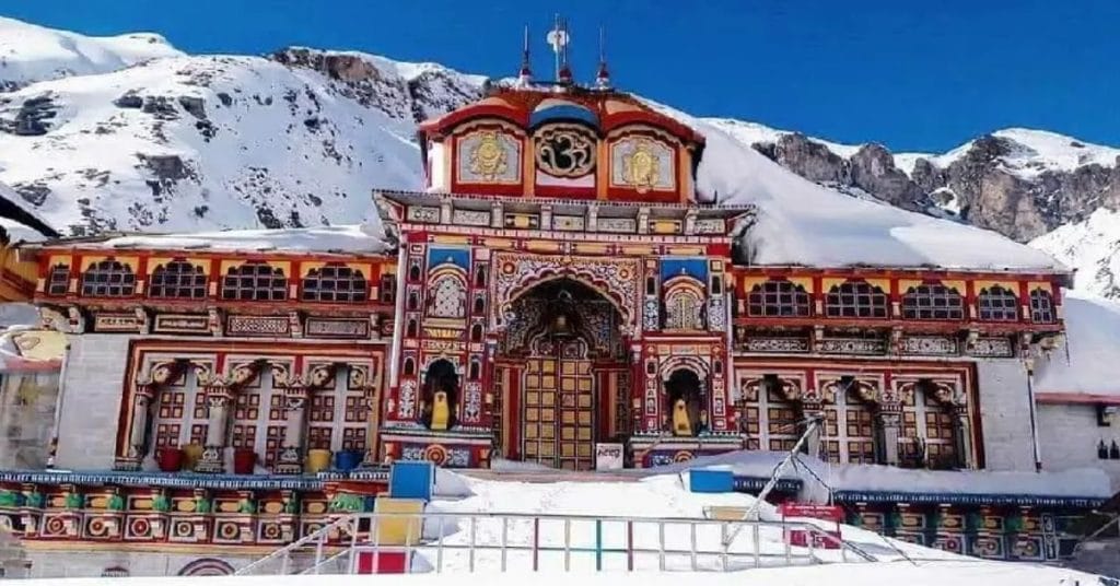 4 Badrinath Temple History & Spiritual Significance 2 Badrinath Temple History