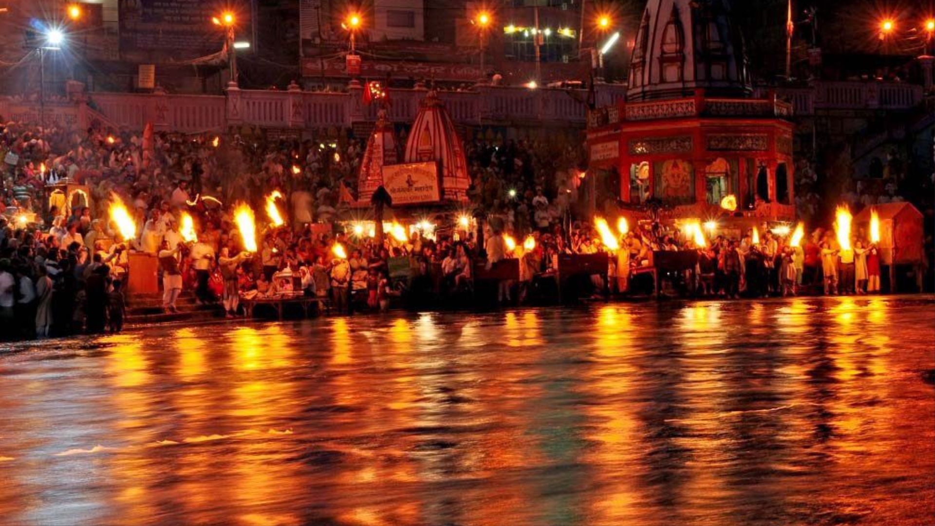 5 Evening Ganga Aarti Boat Ride – A delightful Spectacle 1 Evening Ganga Aarti Boat Ride