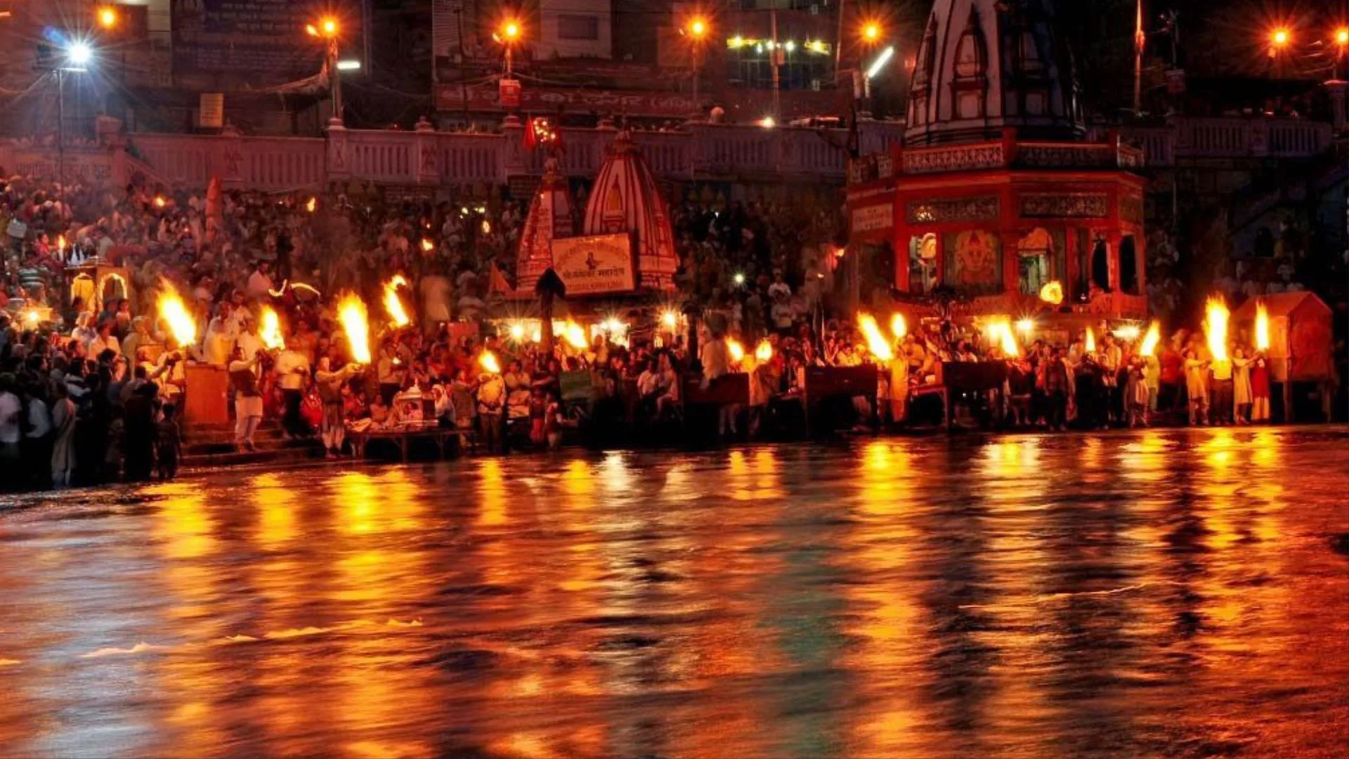 Varanasi Sunrise Boat & Temple Tour Combo