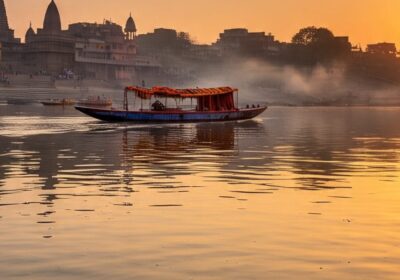 Boat Pilgrimage: Discover Temples on the Ganges with a Varanasi Heritage Boat Tour