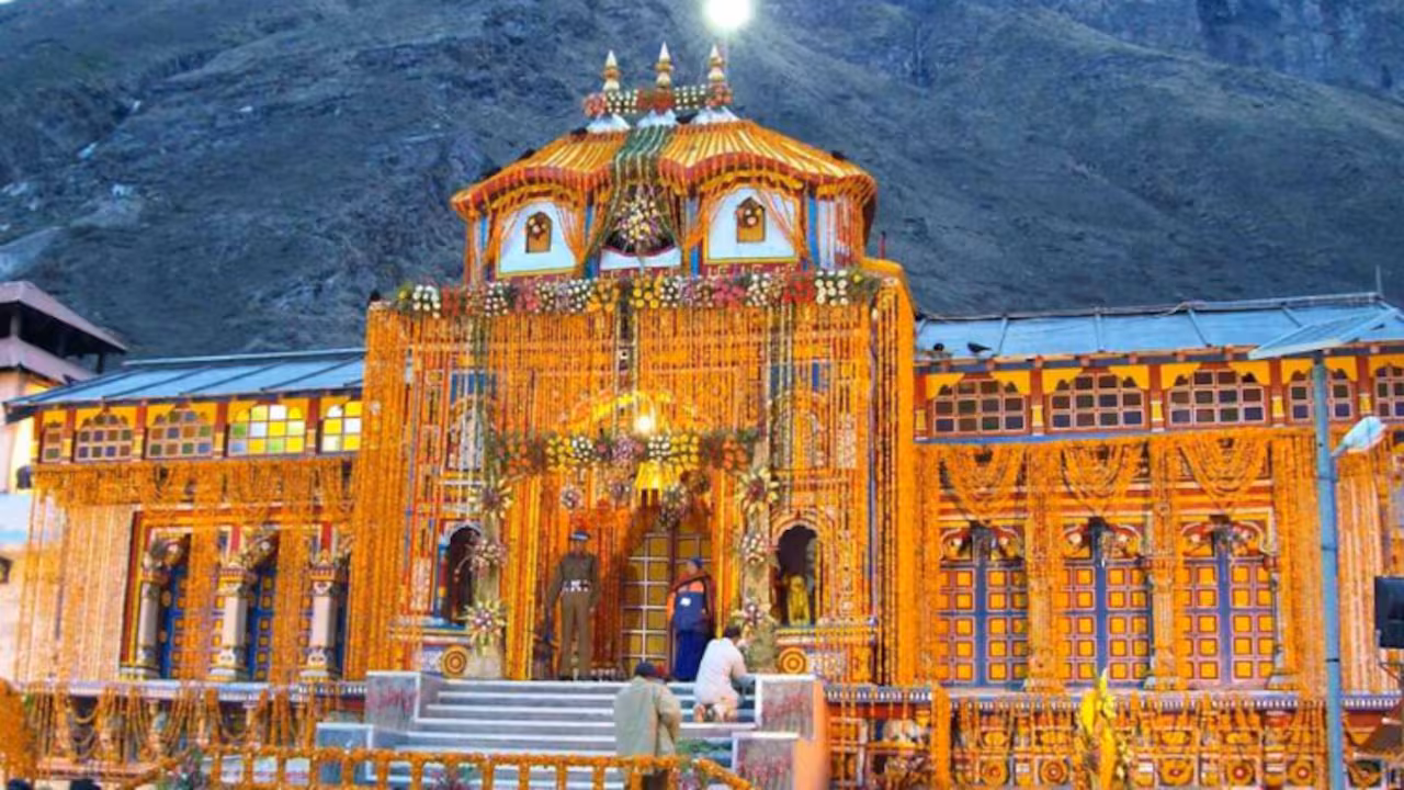 Best Time to Visit Badrinath: Weather Guide & Travel Tips 1 Budget vs Luxury Badrinath Tour Packages
