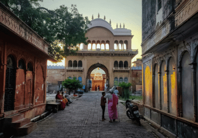 Varanasi to Mathura Vrindavan Tour Package