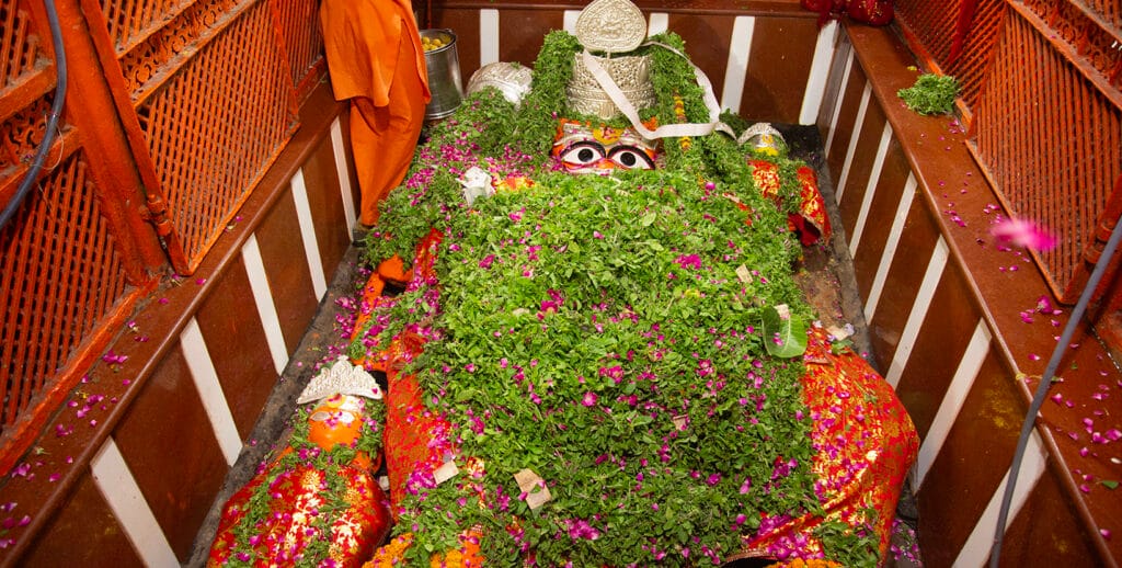 2025 Best Ultimate Shravan Yatra Package from Varanasi to Ayodhya & Chitrakoot 2 Ultimate Shravan Yatra Package