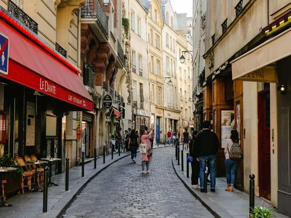 11 Days Europe Tour Package France, Switzerland, Austria, Italy & Vatican City — high-quality image