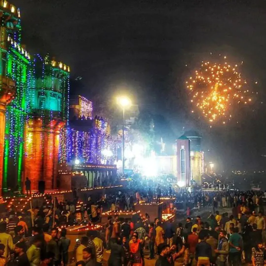 Graceful 2025 Dev Deepawali in Banaras: Traditional Festival Experience with Modern Transport 7 Dev Deepawali in Banaras