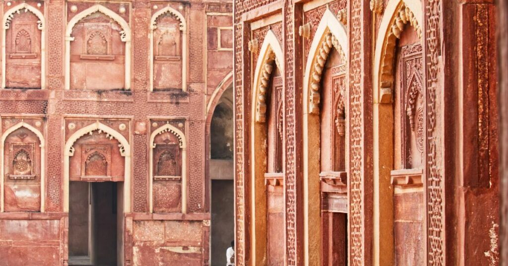 How to Manage Long Waits at Temples for Elderly Visitors