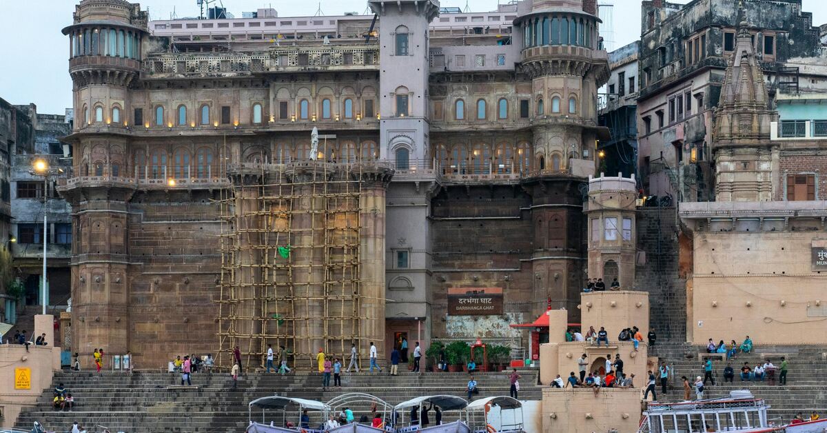 Banaras Tour Package: Accommodation and Hotels