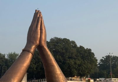 Why People Feel Mentally Calm After Spending a Day in Varanasi