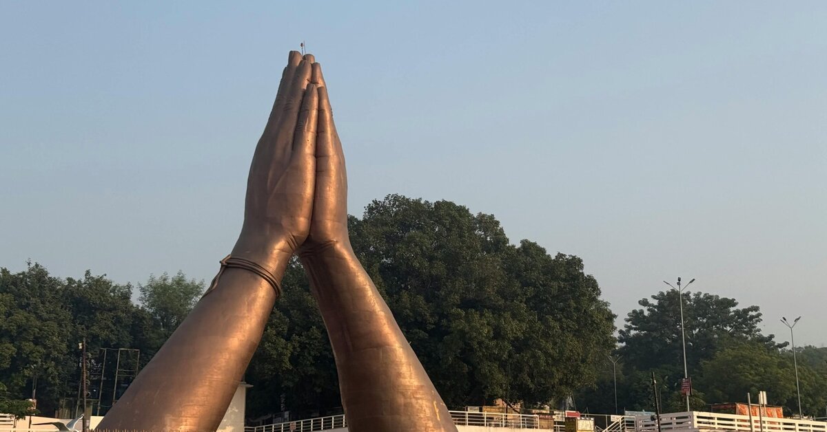 Why People Feel Mentally Calm After Spending a Day in Varanasi