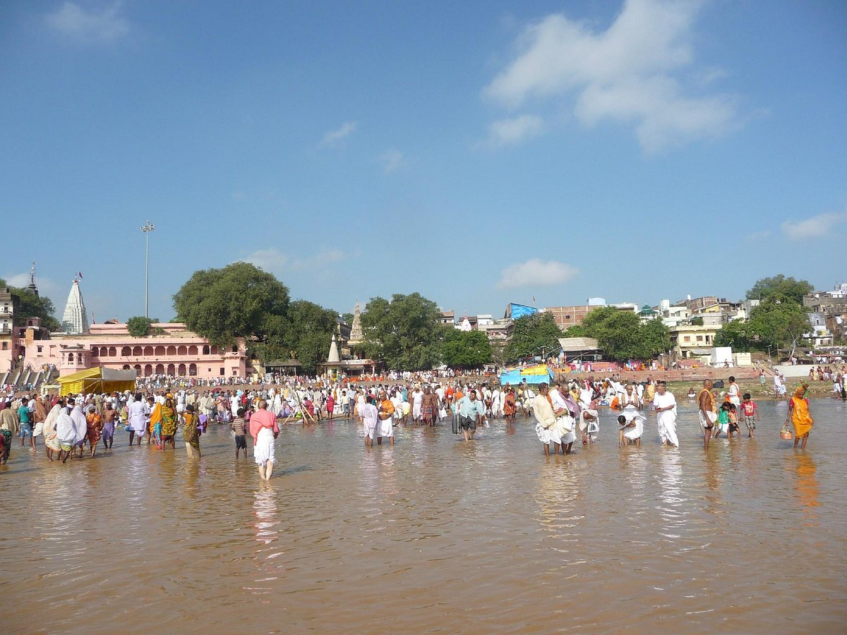 Can Women Perform Asthi Visarjan in Varanasi? A Complete Guide to This Sacred Ritual