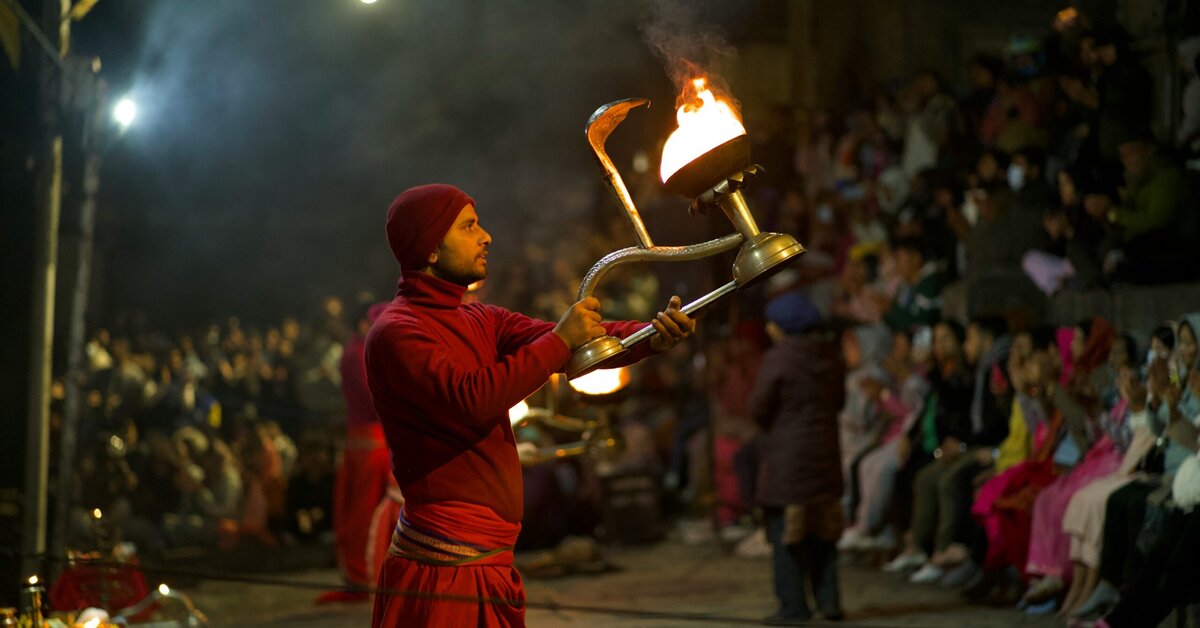 Ganga Aarti in Varanasi A Spiritual Experience