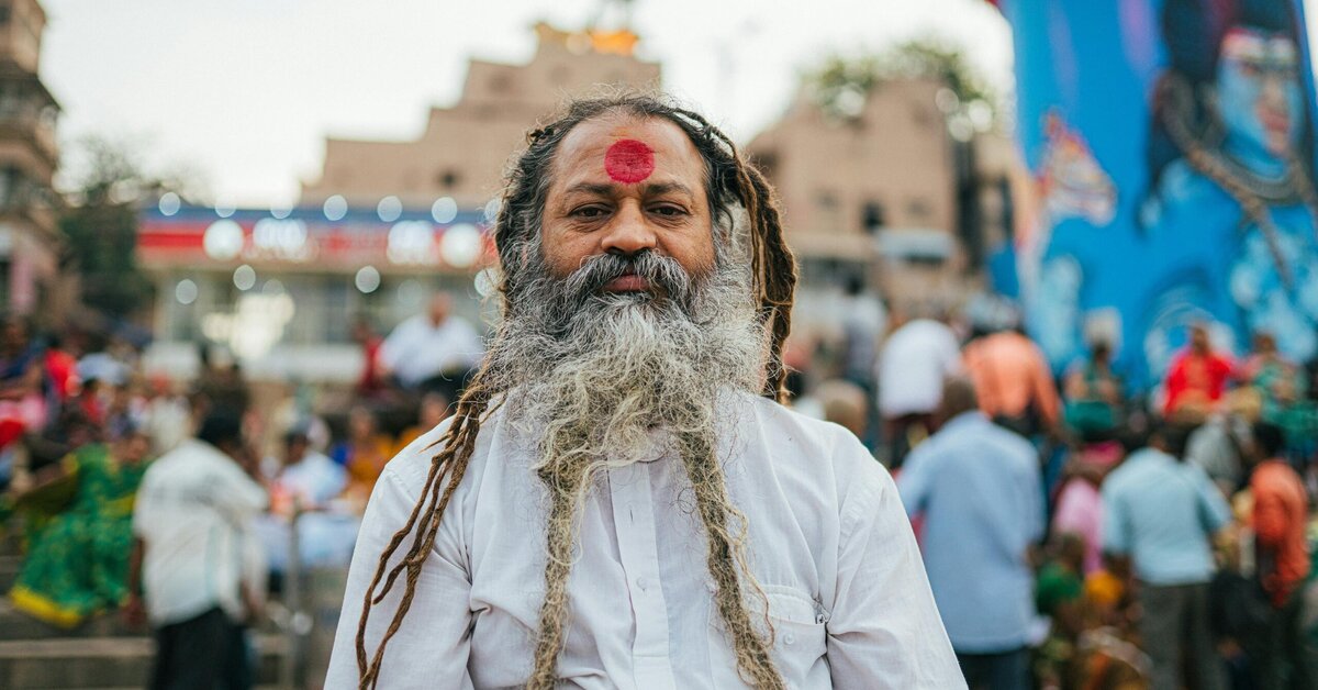 How to Experience Varanasi Calmly Despite Heavy Crowds