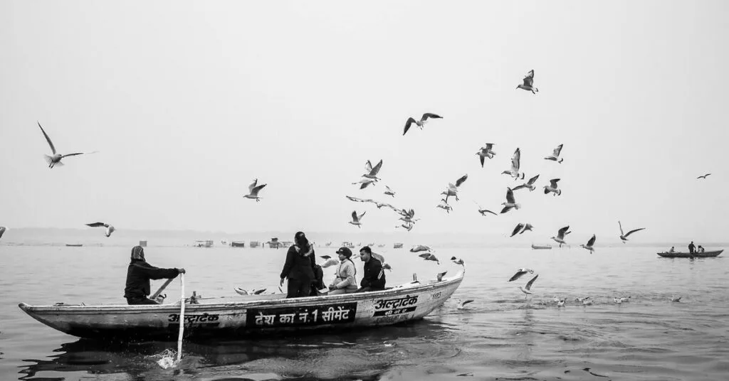 Kalpvasis must observe several strict rules throughout the month. The most fundamental is taking a holy dip in the Sangam before sunrise every single day, regardless of weather conditions. Dietary restrictions are rigorous—only sattvic vegetarian food is permitted, with no onions, garlic, meat, eggs, alcohol, or tobacco. Many Kalpvasis eat only one meal per day or follow other fasting practices. Celibacy (brahmacharya) must be maintained throughout the period. Sleeping on the ground or simple bedding is traditional, avoiding luxury. Speech should be controlled, truthful, and minimal—many observe periods of complete silence (mauna). Anger, harsh words, gossip, and worldly discussions are to be avoided. The day should be filled with spiritual activities including meditation, prayer, scripture reading, and attending satsangs. Ideally, Kalpvasis should not leave the mela grounds for the entire month. Modern attire is discouraged in favor of simple traditional clothing. Entertainment, movies, music (except devotional), and frivolous activities are prohibited. The focus remains constantly on spiritual practice, self-discipline, and devotion. These austerities, while challenging, are considered integral to the transformative power of Kalpvas.