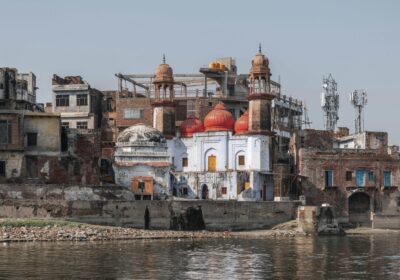 2026 Best How Much Physical Strength Is Needed for Prayagraj–Varanasi Tours?