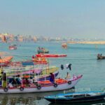 How Families Handle Crowds Near Kashi Vishwanath Temple