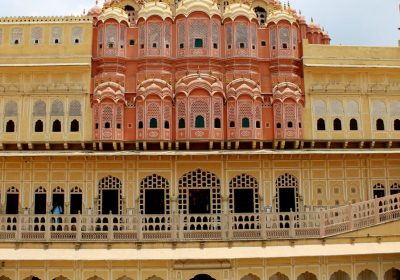 Best 20 Varanasi–Ayodhya–Prayagraj Tour for Elderly Parents