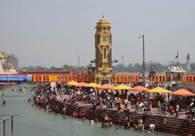 Best 2026 Tour Package vs Self Travel – Real Cost Comparison (2026)