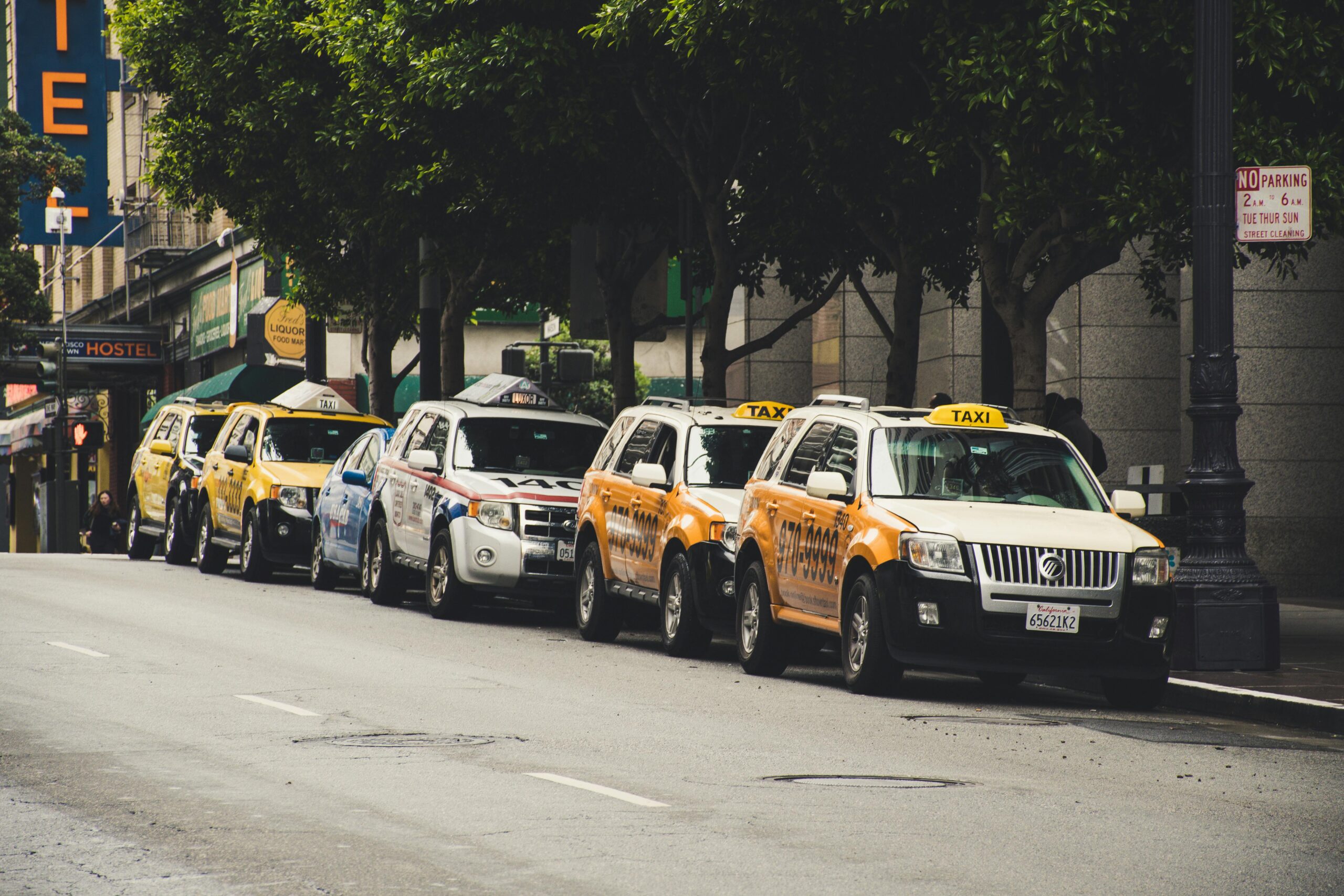 Hotel to Airport Taxi in Varanasi