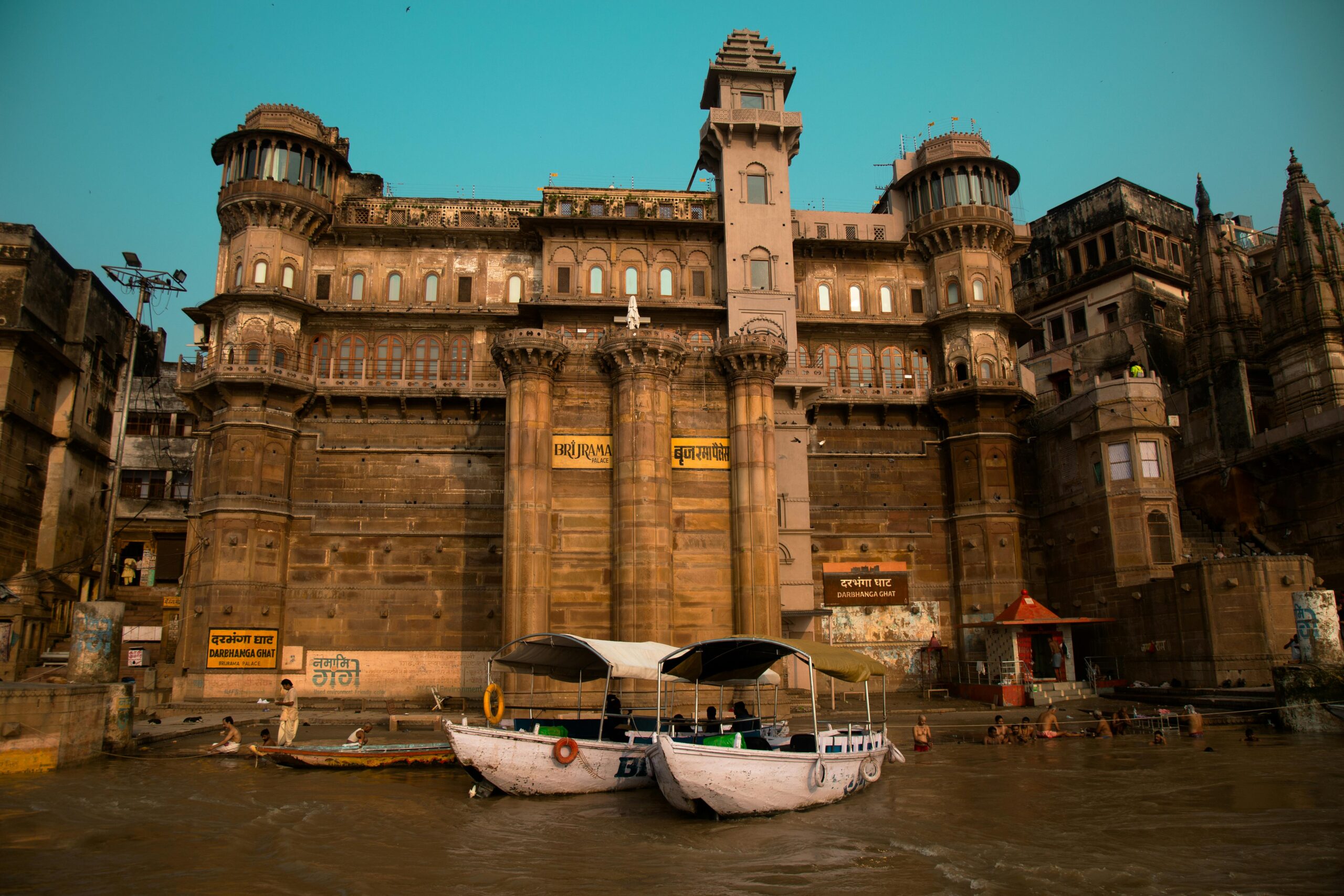 Lucknow to Varanasi One Day Trip