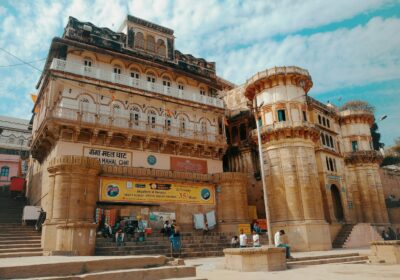 Varanasi Family Trip 2026: Complete Cab, Hotel & Cost Guide for Every Family Type
