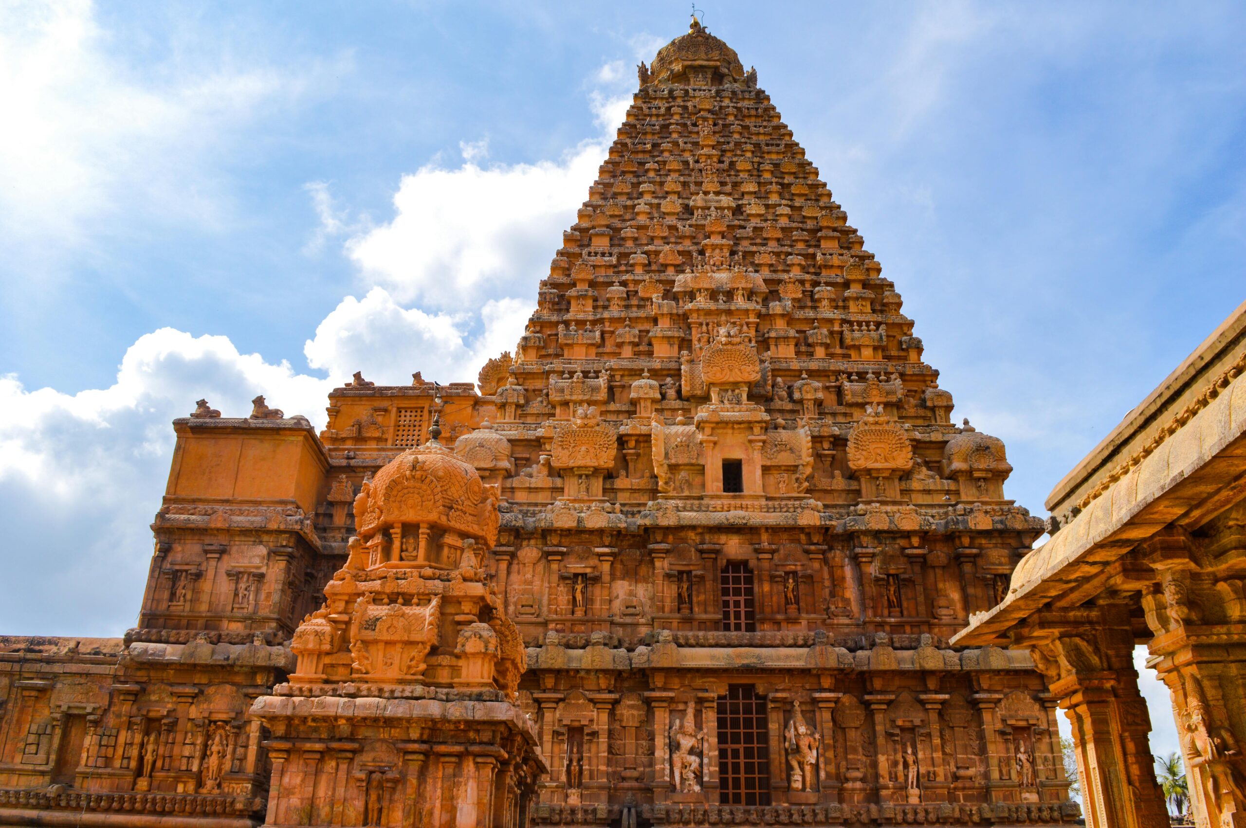 Best Cab Service for Varanasi Tour 2026