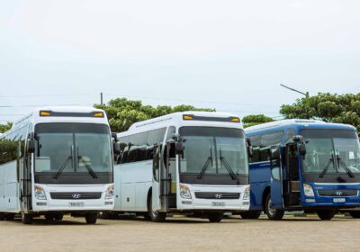 17 Seater Mini Bus Varanasi | Book from ₹3999