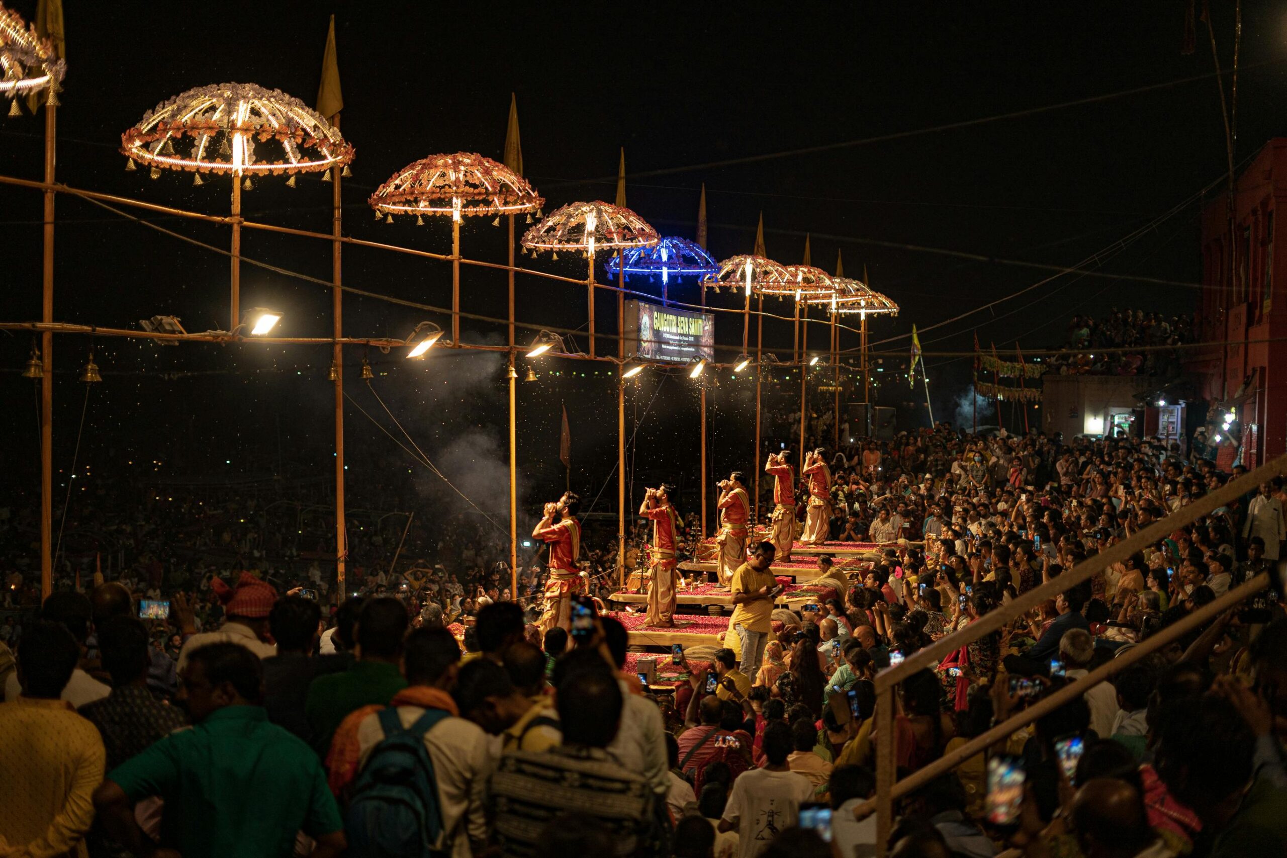 How to Plan a Temple Tour in UP Without Stress