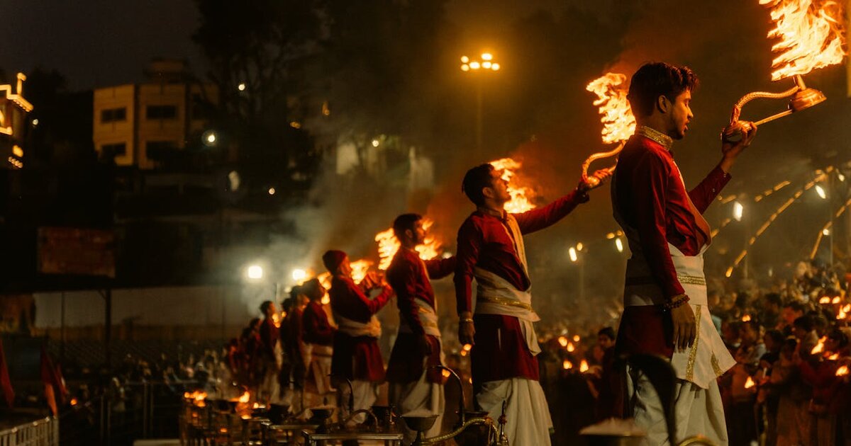 Evening Aarti Experience in Ayodhya