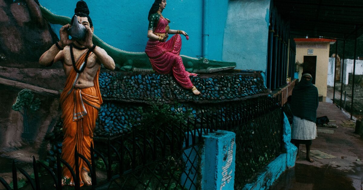 Family Budget Planning for Ayodhya Tour