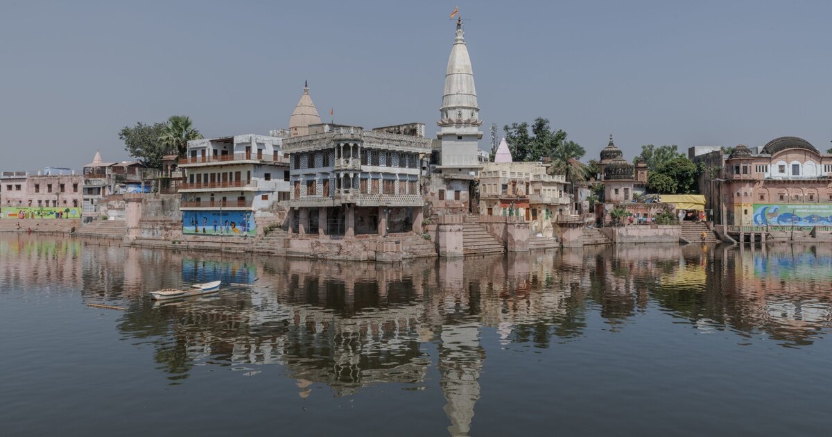Hyderabad to Ayodhya Ram Mandir Tour – Book Now | TripCosmos.co