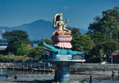 Varanasi vs Haridwar — Which to Visit First? The Honest 2026/2027 Guide