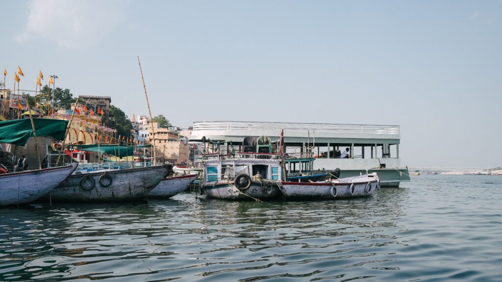 Israeli Backpacker Varanasi Guide