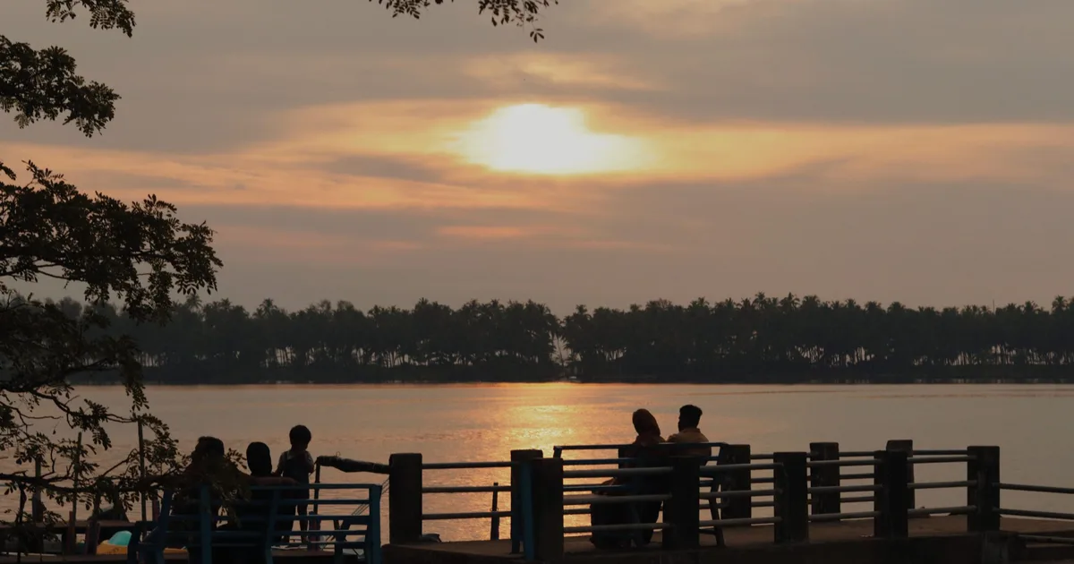 Kochi Senior Citizen Tour Package 2026 – Comfortable Kerala Travel for Elderly Visitors
